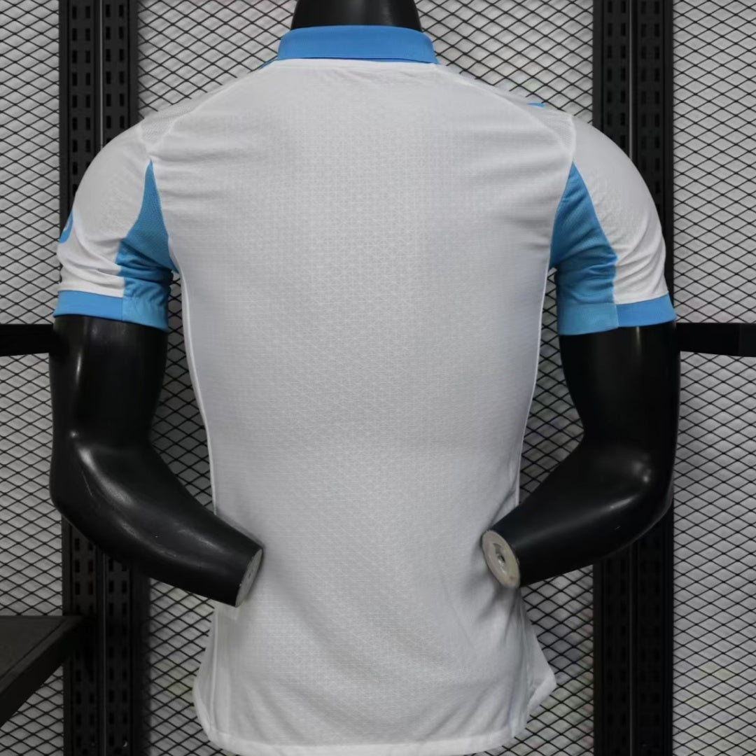 Maillot domicile Marseille 25/26 Le 12 -ème Maillot, maillot de football pour enfant, vue frontale avec logo et numéros visibles
