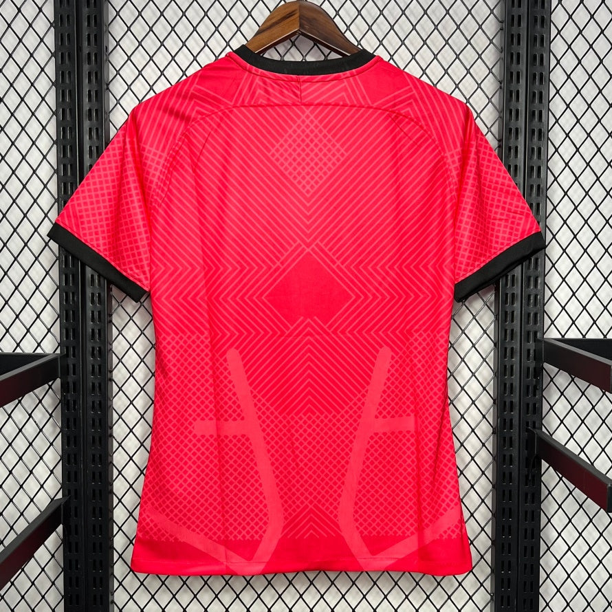 Maillot 24/25 Inter Milan Le 12 -ème Maillot avec motif serpent rose, jersey de football coloré et élégant pour la saison 2024-2025