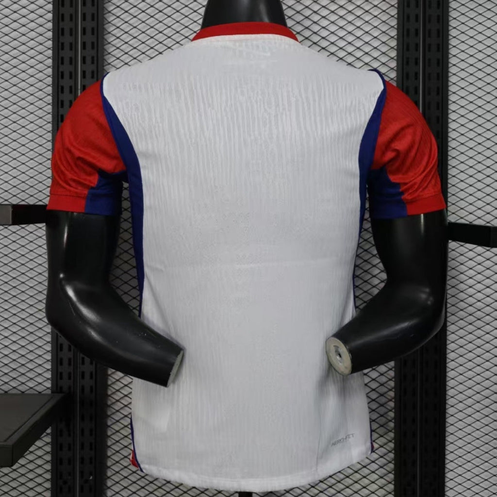Maillot domicile de football Croatie 25/26, modèle Le 12 -ème Maillot, vue de face avec logo et détails du maillot.