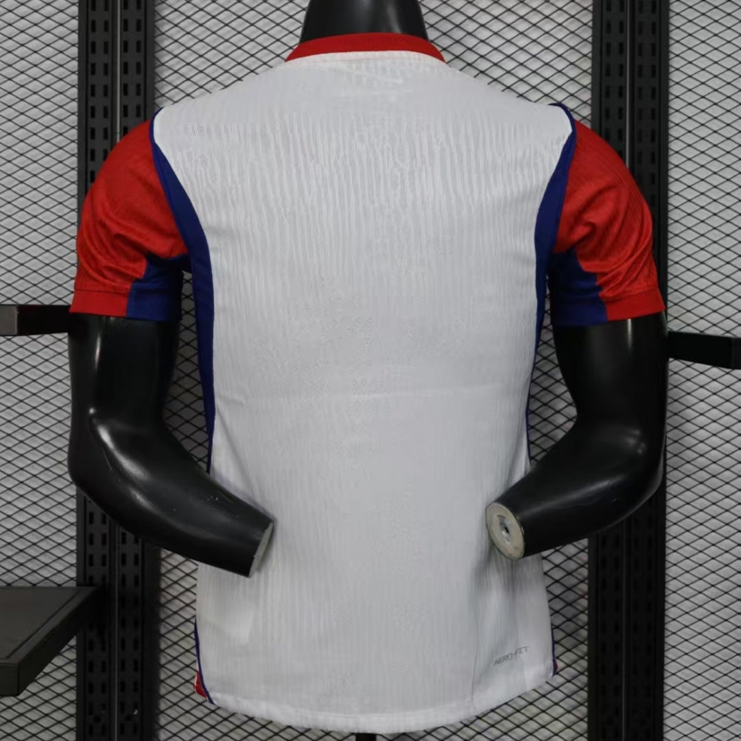 Maillot domicile de football Croatie 25/26, modèle Le 12 -ème Maillot, vue de face avec logo et détails du maillot.