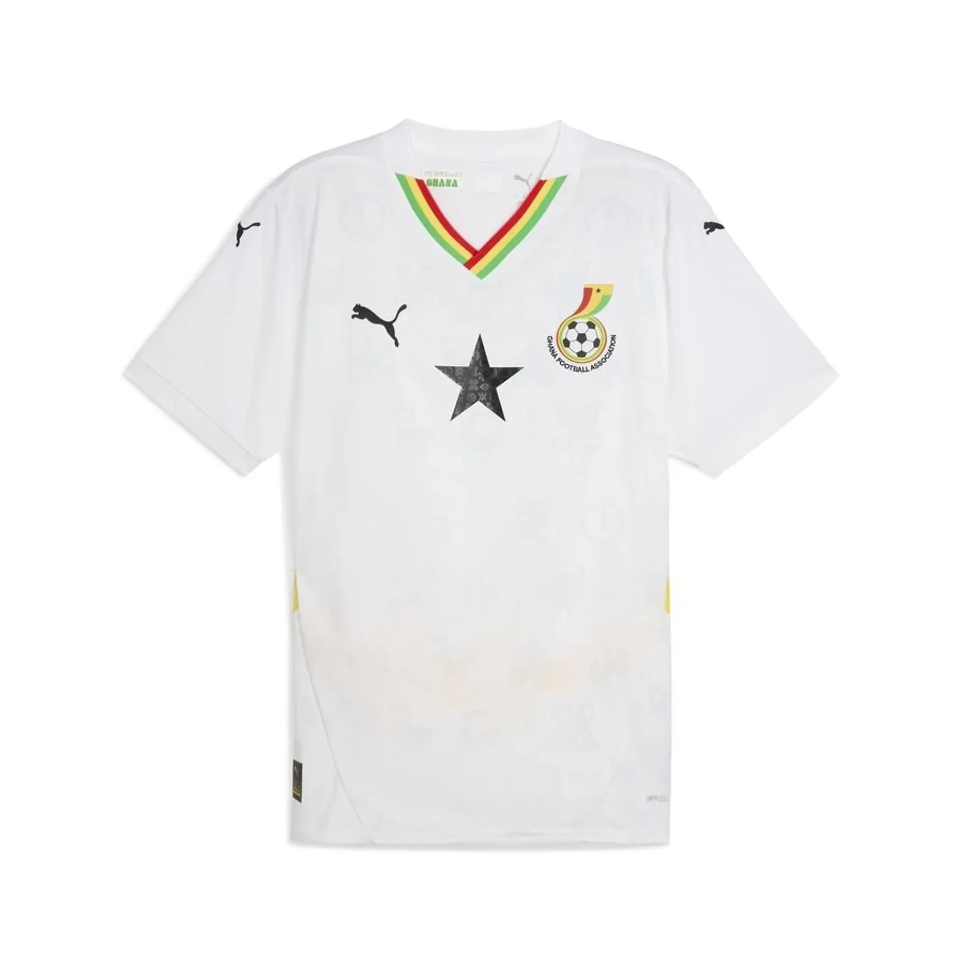 Maillot Ghana CAN 2025-26 Le 12 -ème Maillot, maillot de football rouge avec logo et détails verts et jaunes.