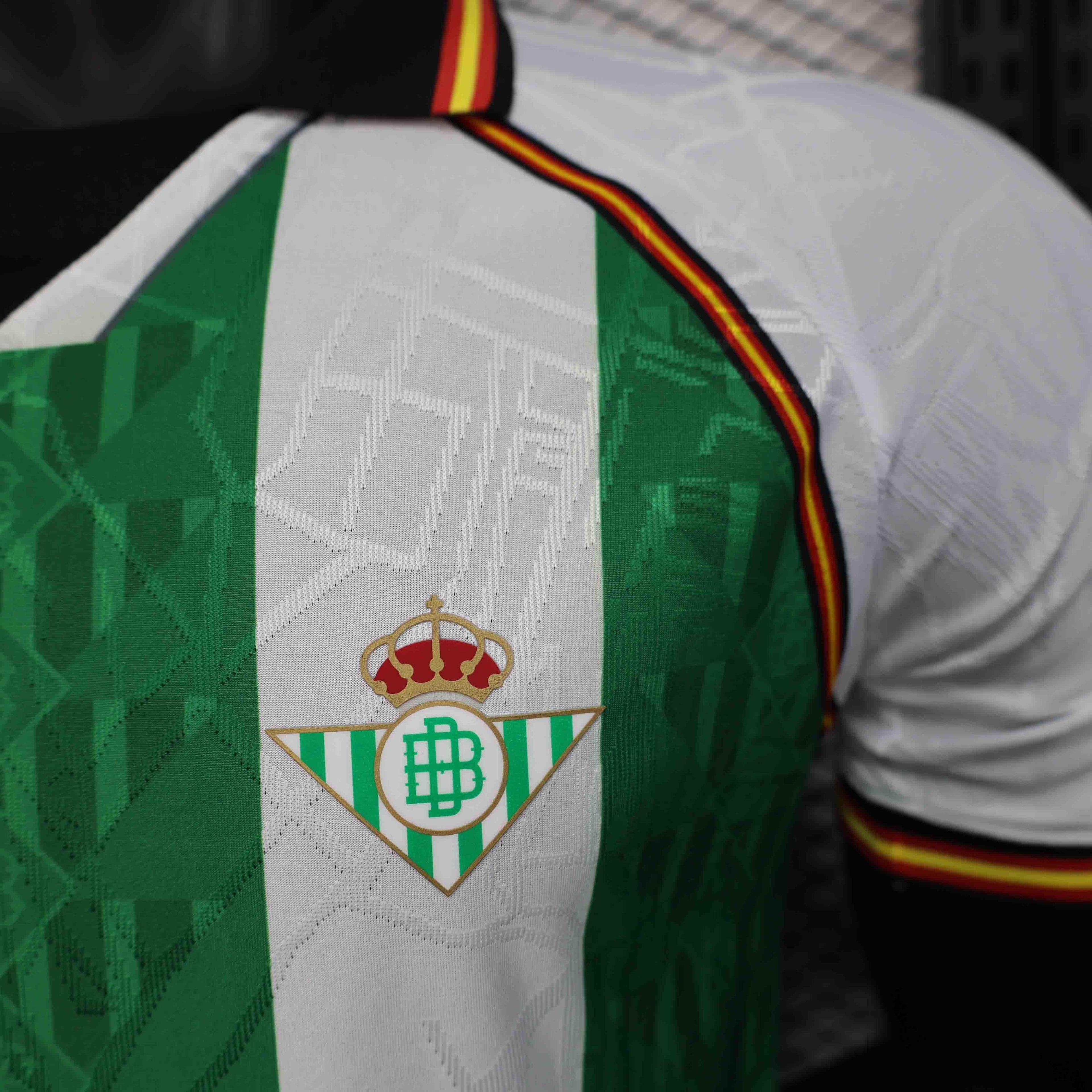 Maillot de football Betis concept 2025-26 de la marque Le 12 -ème Maillot, vue de face avec logo et design moderne