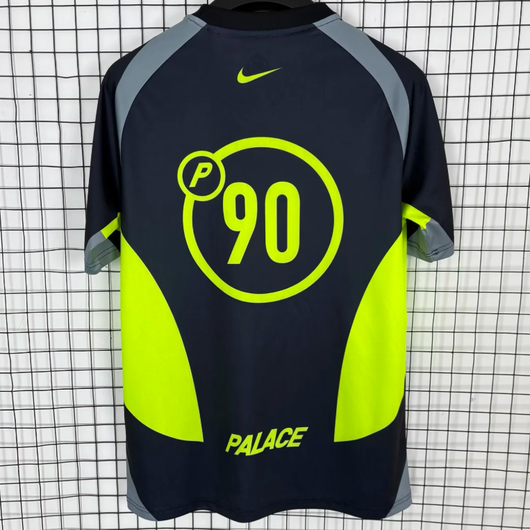 Maillot pour enfants 25/26 ans, couleur noire, marque Le 12 -ème Maillot, tissu léger et confortable, style sportif.