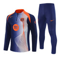 Ensemble Barcelone bleu Le 12 -ème Maillot pour enfants, maillot de football bleu avec détails blancs.