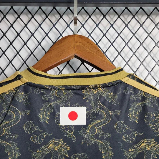 Maillot de football Japon 2023-2024 Le 12 avec motif Dragon, design concept 2023-2024, vêtement sportif japonais.