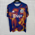 Maillot AJAX Le 12, taille 25/26, en couleur spéciale, vue de face avec logo et design distinctif du maillot de football.