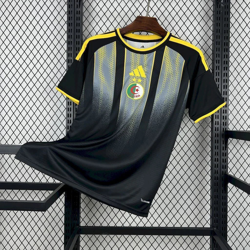 Maillot Algérie concept 2026 de Le 12 -ème Maillot, maillot de football avec drapeau algérien et design moderne.