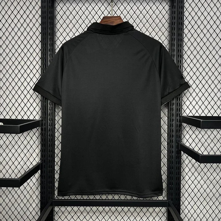 Maillot Olympique de Marseille 125 ans 2024-2025, maillot de football noir Le 12 -ème Maillot, détails du design et logo OM