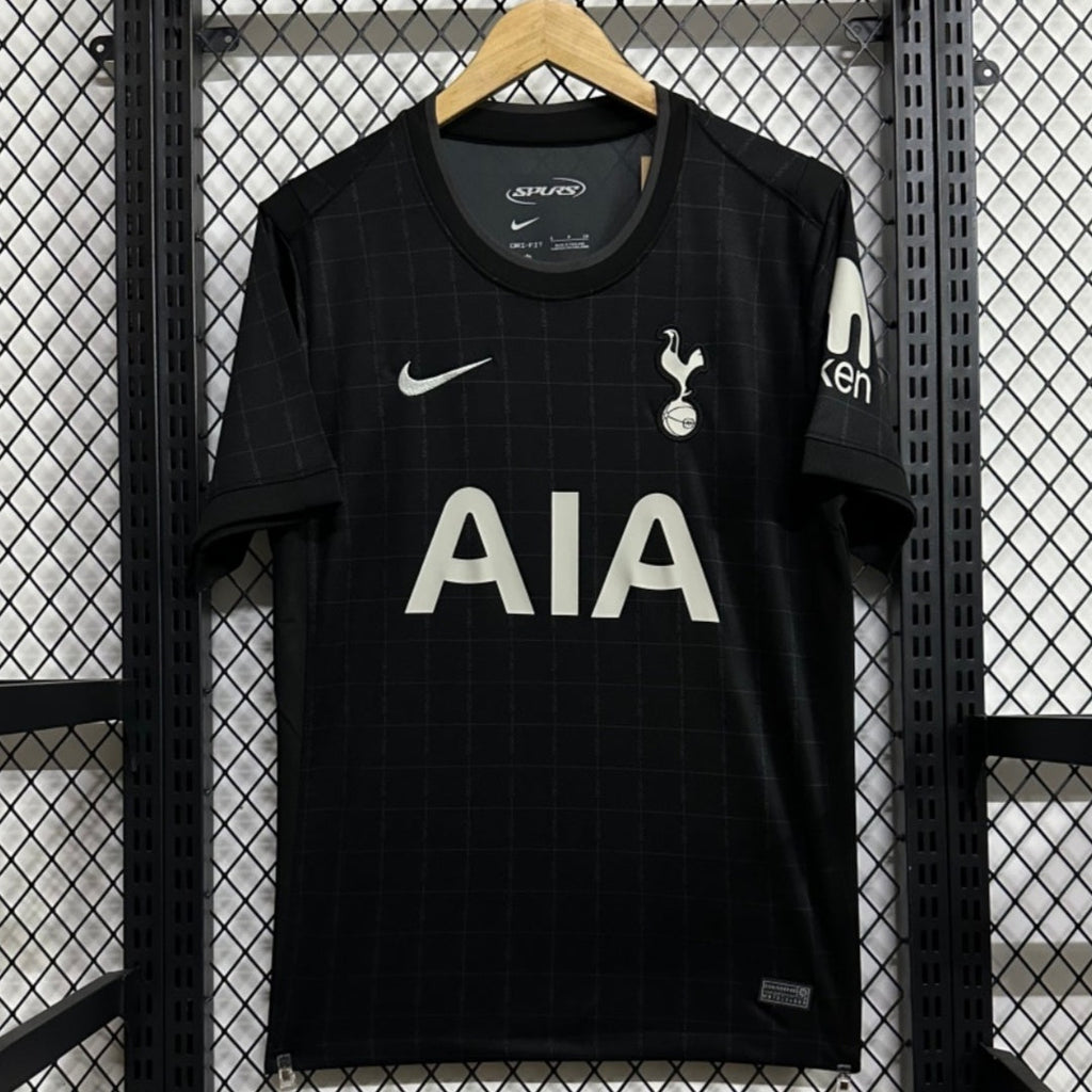 Maillot 25/26 Tottenham Le 12 -ème Maillot, maillot de football avec logo et couleurs de Tottenham, vue de face.