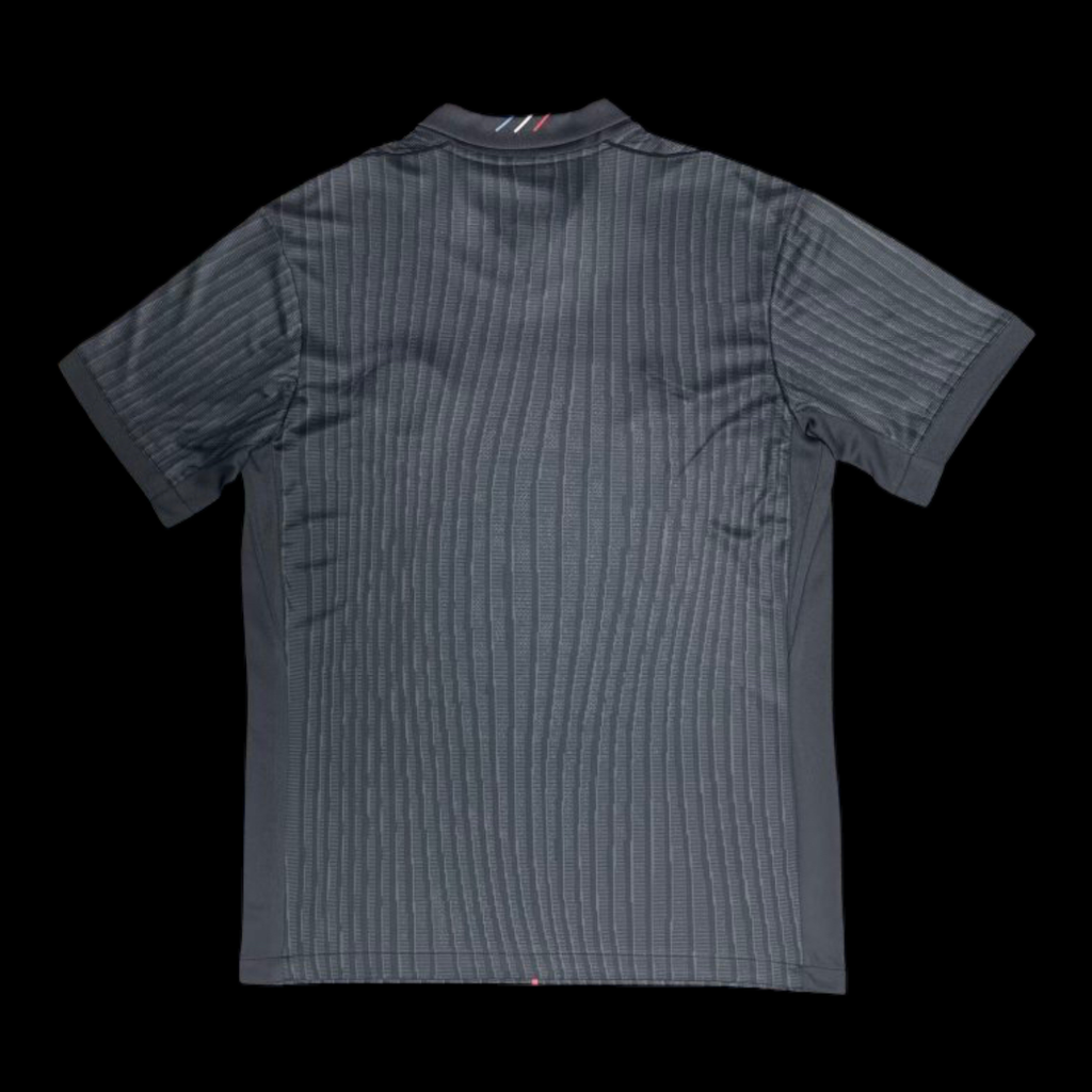Maillot PSG quatrième 25/26 Le 12-ème Maillot, maillot de football bleu avec logo PSG et détails de l'équipe.