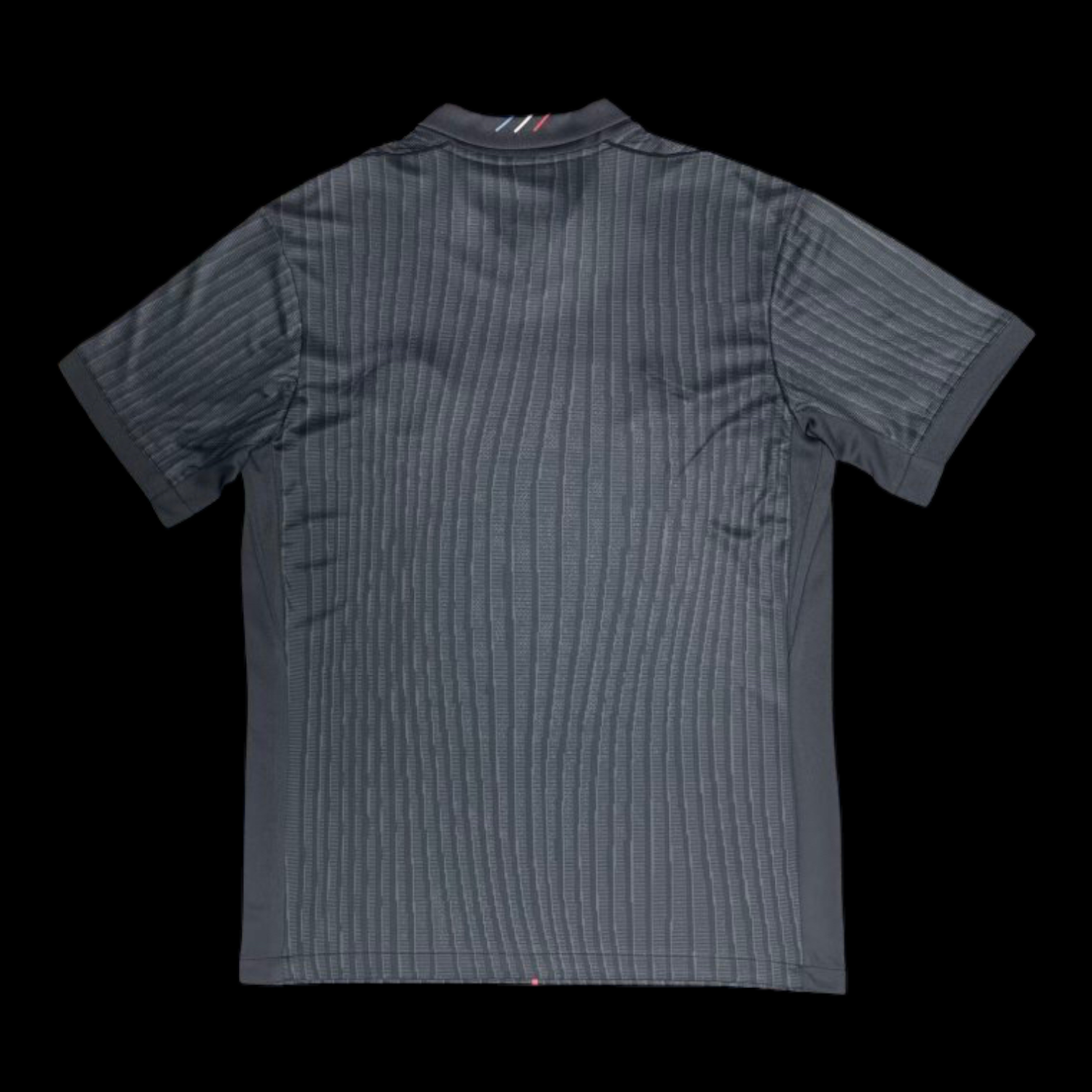 Maillot PSG quatrième 25/26 Le 12-ème Maillot, maillot de football bleu avec logo PSG et détails de l'équipe.