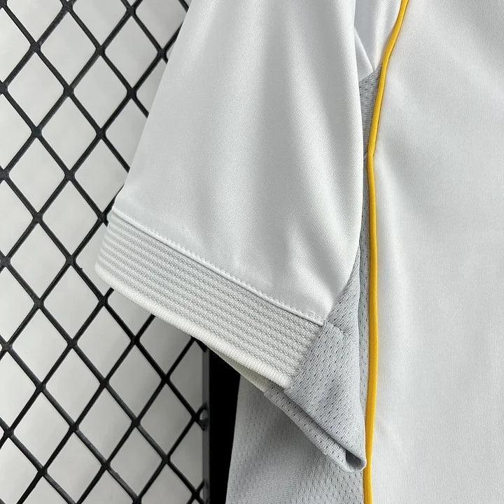 Maillot domicile de football Real Madrid 2025-2026, marque Le 12-ème Maillot, vue de face avec logo et détails du maillot.