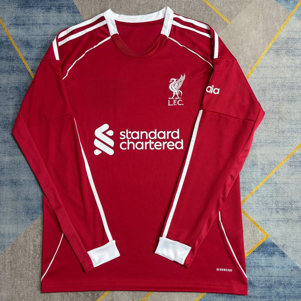 Maillot domicile Liverpool 25/26 à manches longues, marque Le 12 -ème Maillot, en bleu avec logo du club.