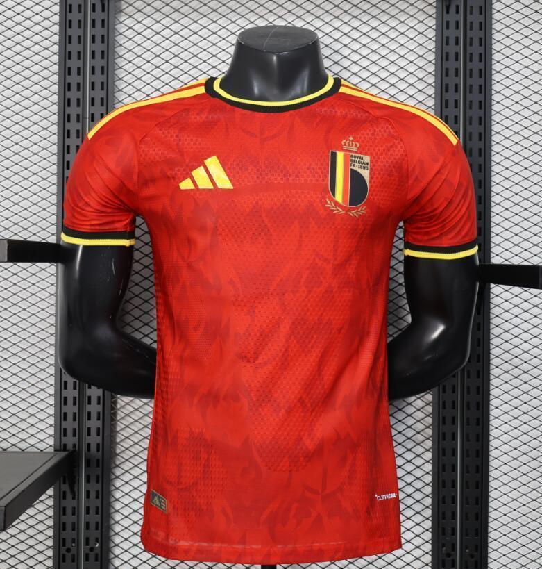 Maillot Belgique Coupe du monde 2026 Le 12 -ème Maillot, maillot de football bleu avec logo de la Belgique et détails de la coupe du monde.
