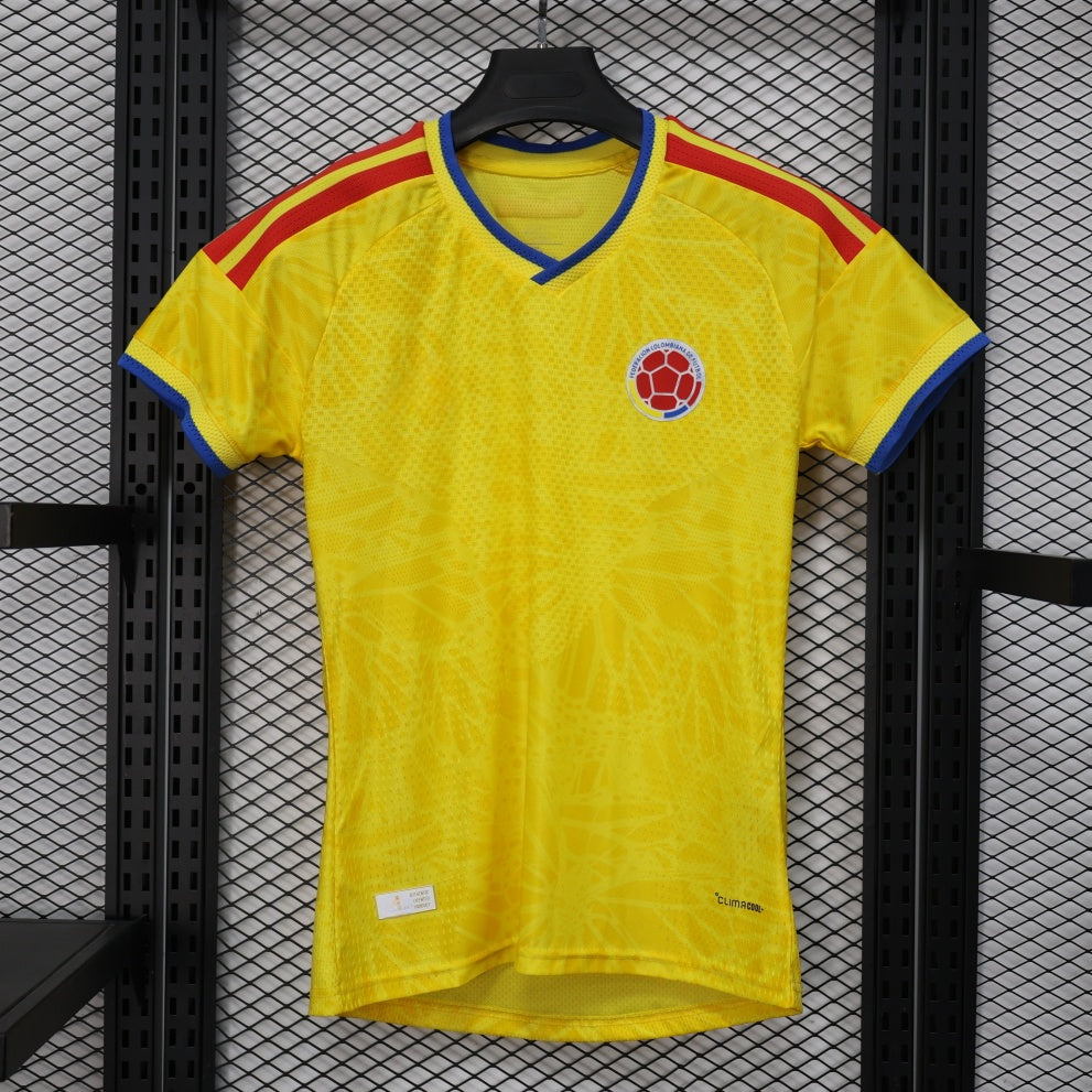 Maillot domicile femme Colombie 25/26, marque Le 12 -ème Maillot, tissu sportif, logo national visible, design officiel.