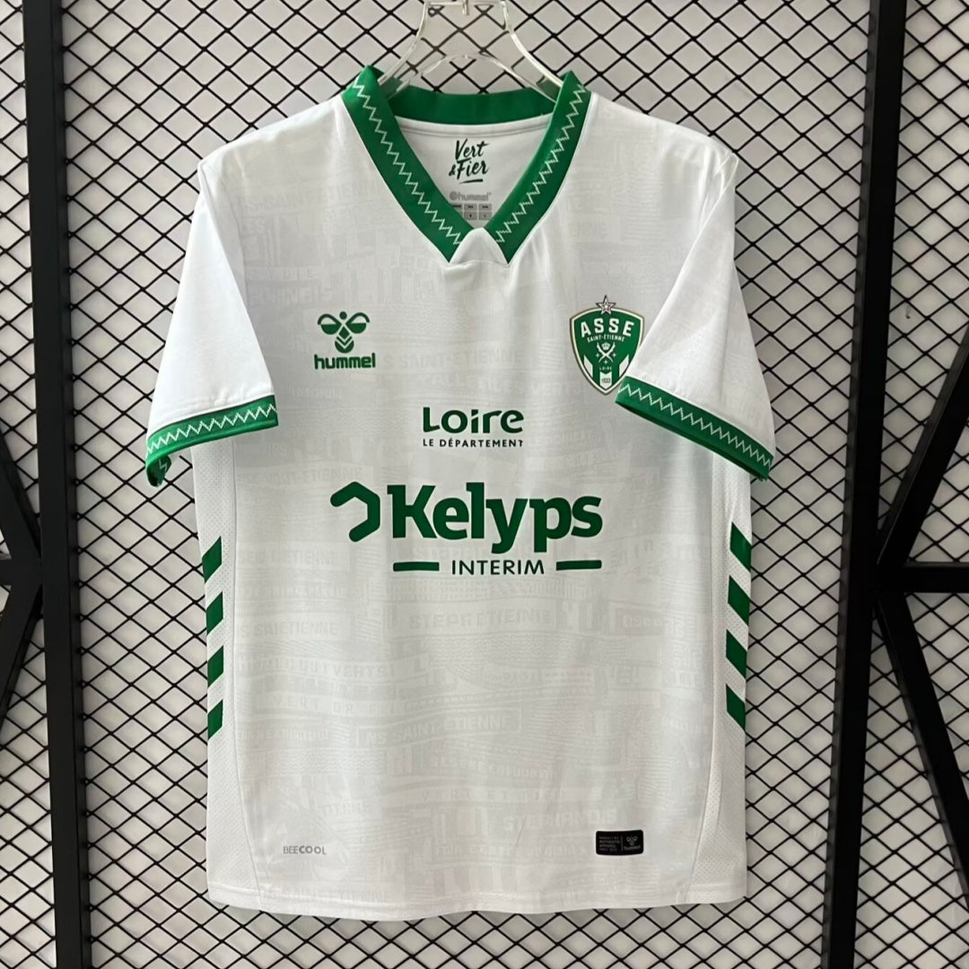 Maillot extérieur Saint Etienne 25/26 Le 12 -ème Maillot, maillot de football avec logo et couleurs officielles.