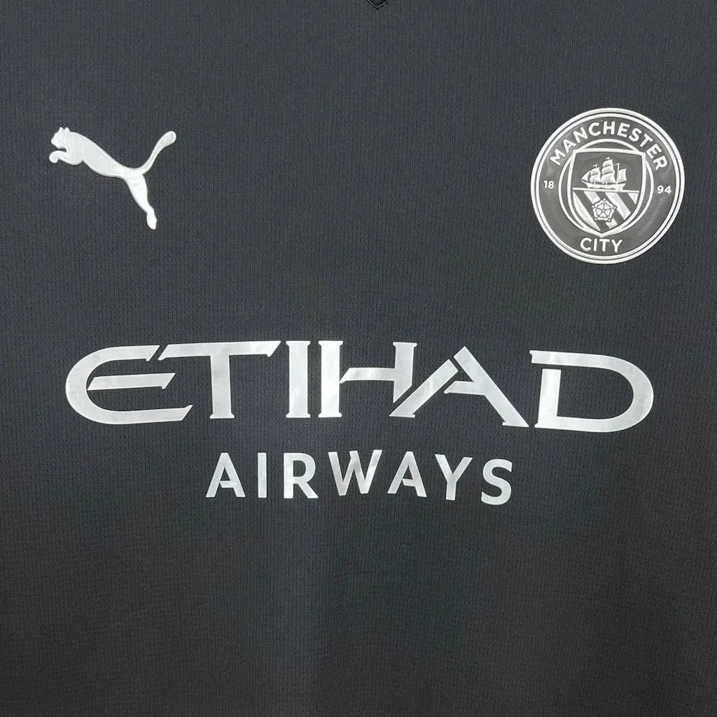 Maillot Manchester City 2025-26 par Le 12 -ème Maillot, jersey de football avec logo officiel et design moderne.