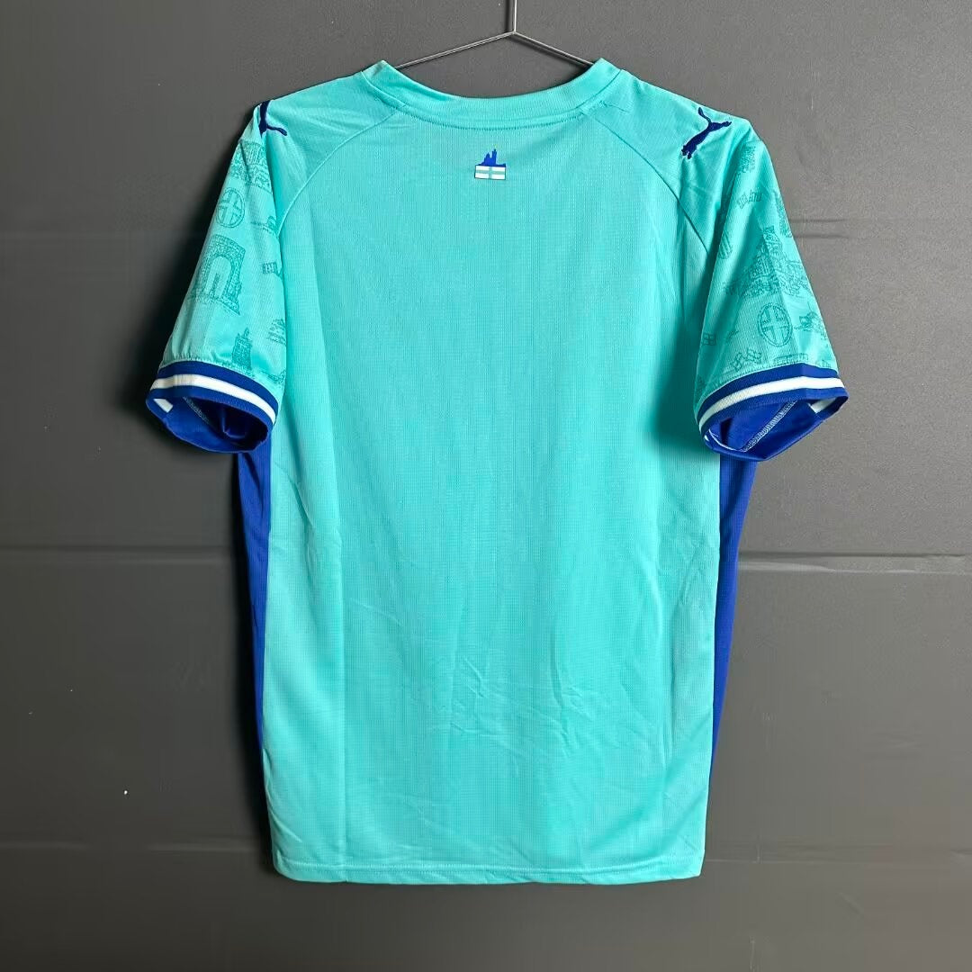 Maillot 25/26 Marseille Le 12 -ème Maillot, maillot de football avec logo de l'équipe, couleurs bleues et blanches, vue frontale