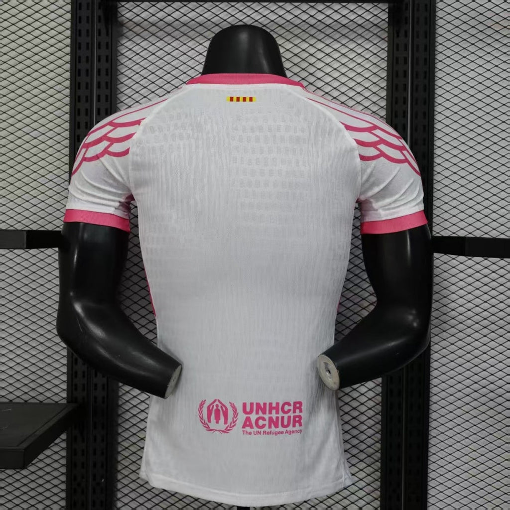 Maillot 24/25 Barcelone rose Le 12-ème Maillot, maillot de football avec logo et design du joueur.