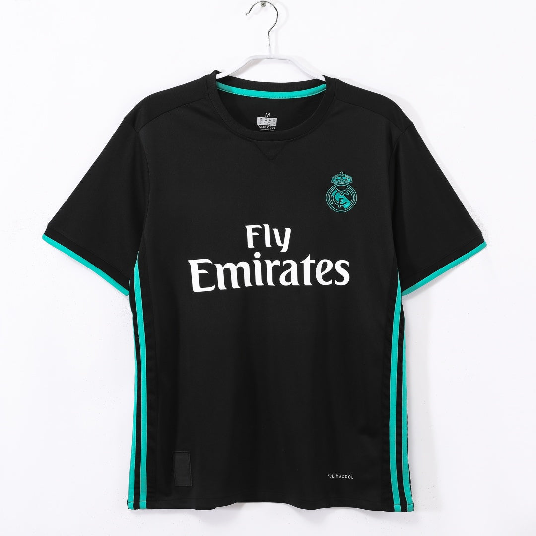 Maillot rétro extérieur Real Madrid 2017-2018 Le 12-ème Maillot, maillot de football blanc avec logo et détails en bleu