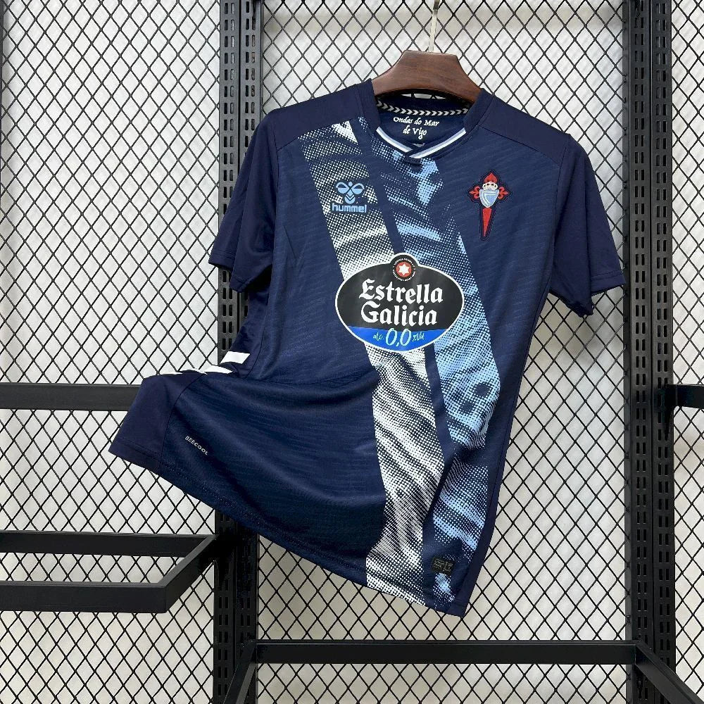 Maillot extérieur Celta Vigo 2025-26 Le 12 -ème Maillot, maillot de football bleu avec logo de l'équipe et détails de conception
