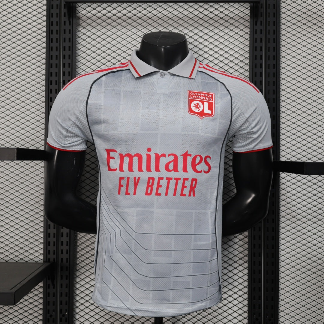Maillot third Lyon 25/26 Le 12 -ème Maillot, maillot de football bleu avec logo et détails de l'équipe sur le devant.