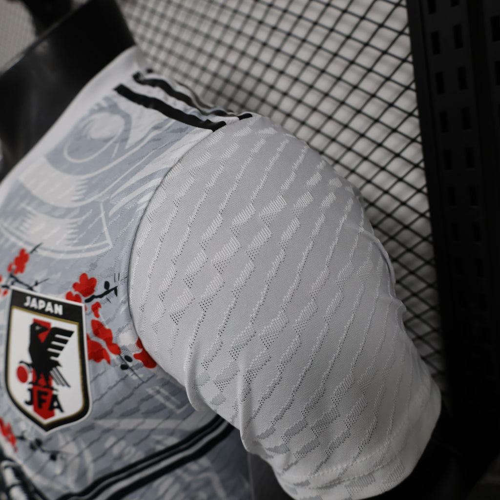 Maillot Japon Concept 2025-2026 de Le 12 -ème Maillot, devant avec design moderne et couleurs traditionnelles du drapeau japonais.