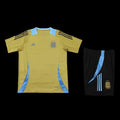 Ensemble Argentine de football Le 12 -ème Maillot, maillot et short bleu avec détails argentés, vue frontale.