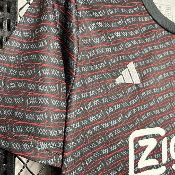 Maillot de football AJAX Amsterdam Prématch 2024-2025 Le 12-ème Maillot, avec logo et design officiel, vue de face