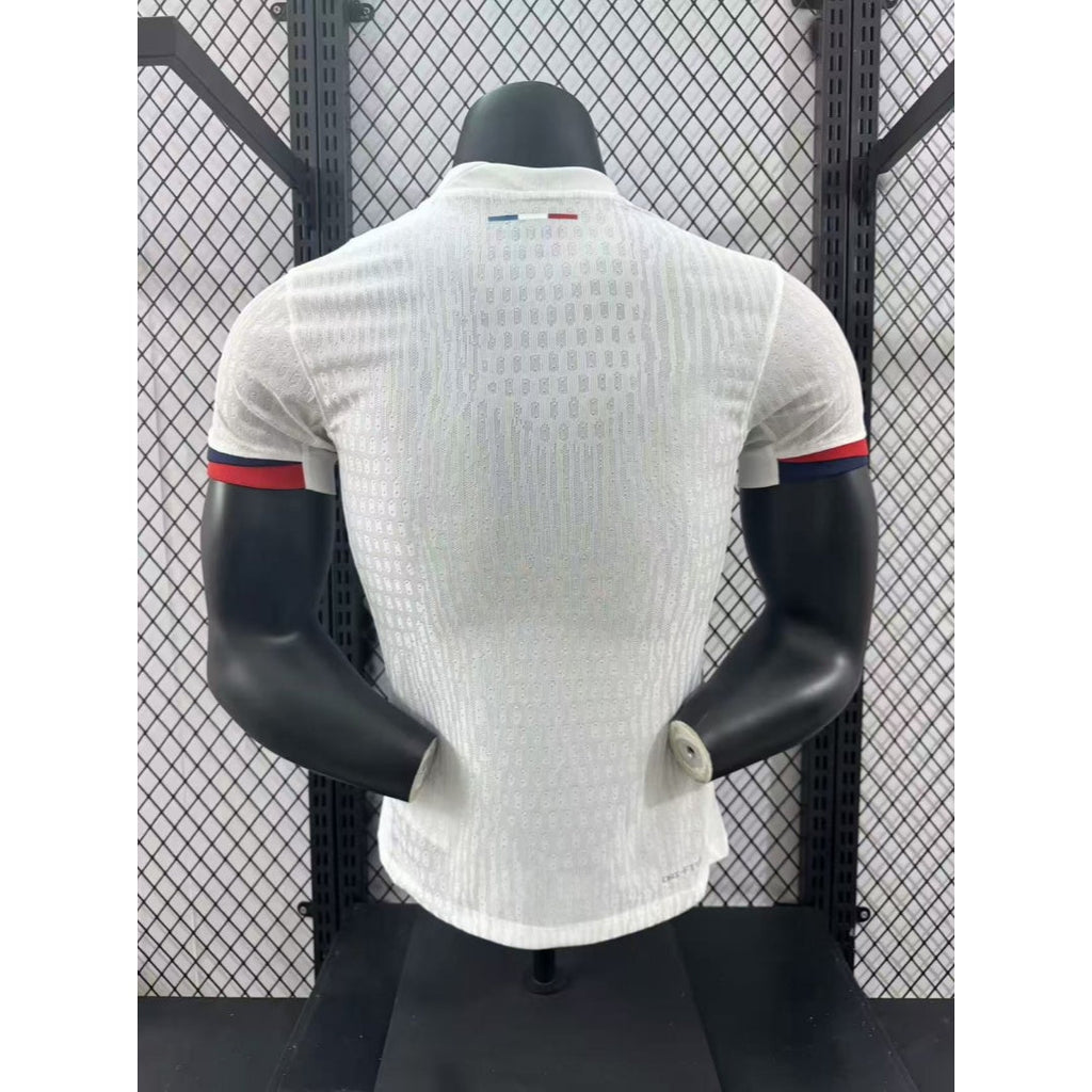 Maillot extérieur PSG 24/25 Le 12-ème Maillot, maillot de football avec logo du PSG et détails de l'équipe.
