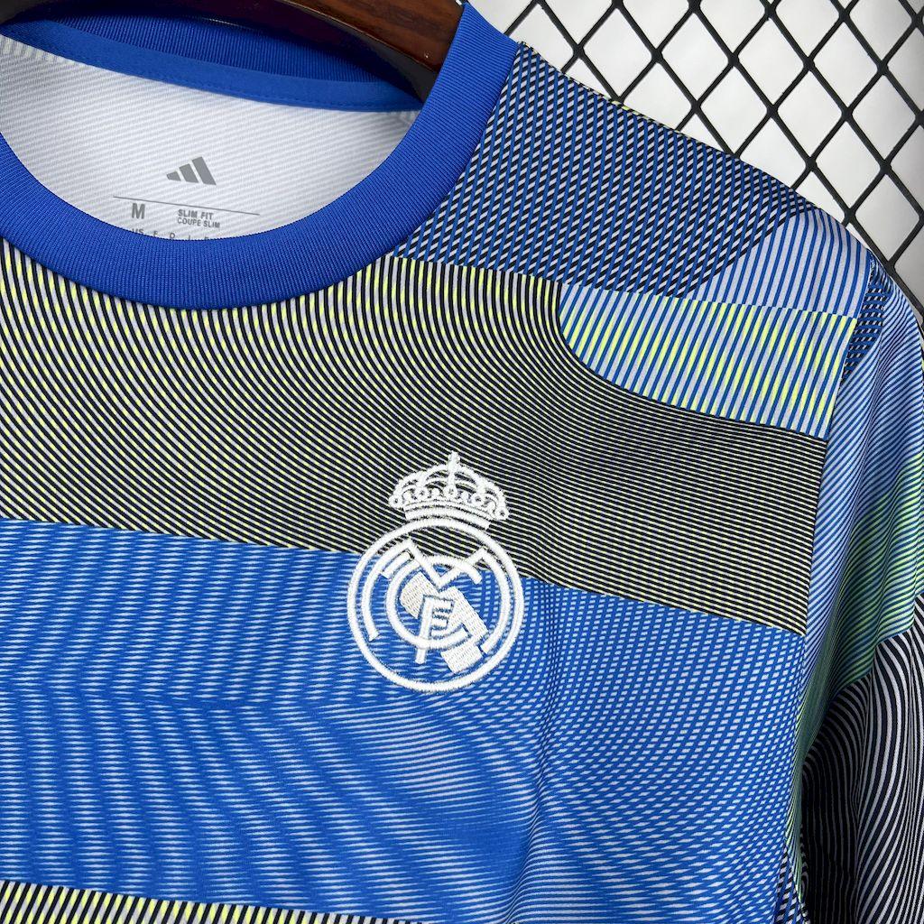 Maillot concept Real Madrid 2025-26 par Le 12-ème Maillot, maillot de football blanc avec logo et détails modernes.