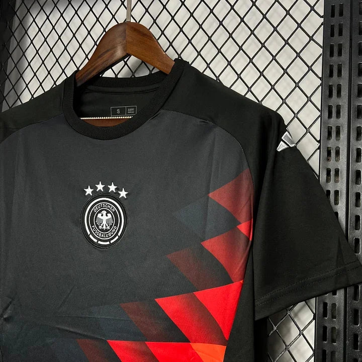 Maillot de gardien de l'Allemagne 2024-2025 Le 12 -ème Maillot, maillot de football allemand pour gardien, blanc avec détails noirs.