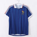 Maillot rétro de football France 1982, maillot domicile de la marque Le 12-ème Maillot, devant avec logo et détails colorés