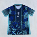 Maillot de football Brésil 25/26 Spécial Blue Tiger de la marque Le 12, maillot bleu avec motifs de tigre.
