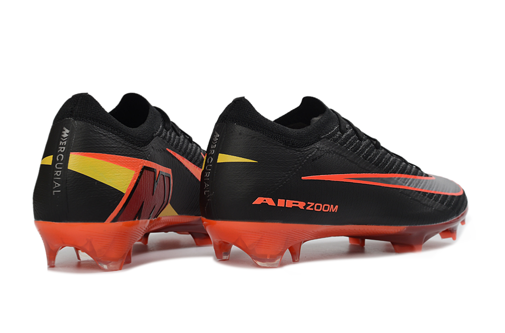 Crampons AIR Zoom Mercurial Vapor 16 Elite XXV de Le 12 -ème Maillot, pointes en métal et semelle en caoutchouc pour football.