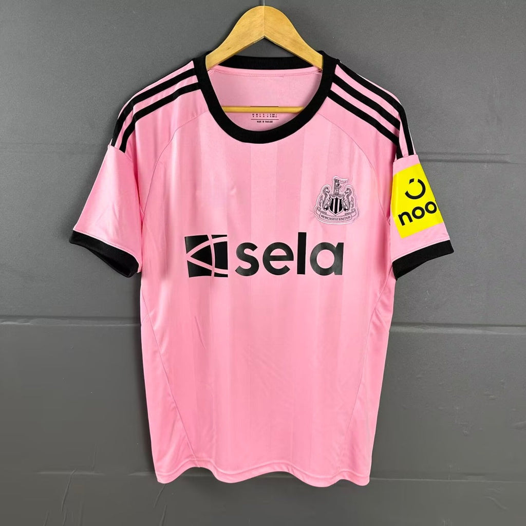 Maillot de gardien de but Newcastle 25/26 Le 12 -ème Maillot, devant avec logo et détails bleus.