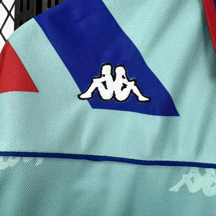 Maillot de football FC Barcelone 1992-1995 rétro, marque Le 12 -ème Maillot, vue du maillot avec logo et détails vintage.
