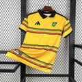 Maillot Jamaique Coupe du Monde 2026 Le 12 -ème Maillot, maillot de football avec couleurs nationales et logo officiel.