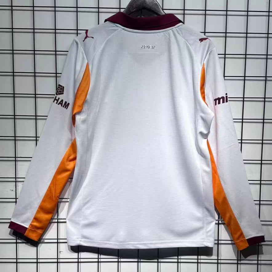 Maillot extérieur à manches longues Galatasaray 25/26, marque Le 12 -ème Maillot, avec logo et design officiel.