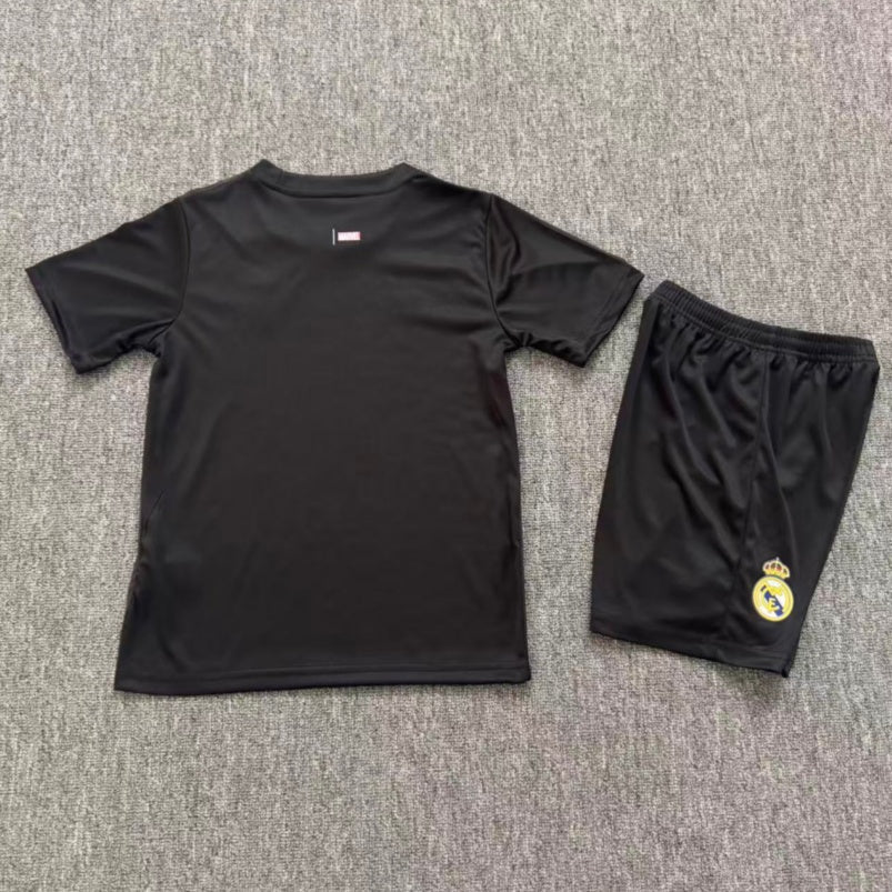 Ensemble enfant 25/26 Real Madrid, maillot et short, marque Le 12 -ème Maillot, pour jeunes fans de football.
