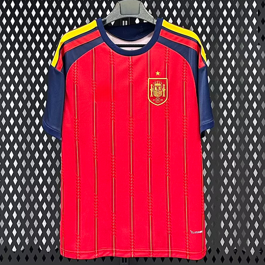 Maillot domicile Espagne 25/26 de Le 12 -ème Maillot, maillot de football avec drapeau espagnol et logo de l'équipe.