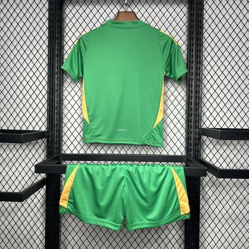 Kit enfant Newcastle Gardien 2024-25 Le 12-ème Maillot, maillot de football pour jeune gardien de but, couleurs vives et logo visible