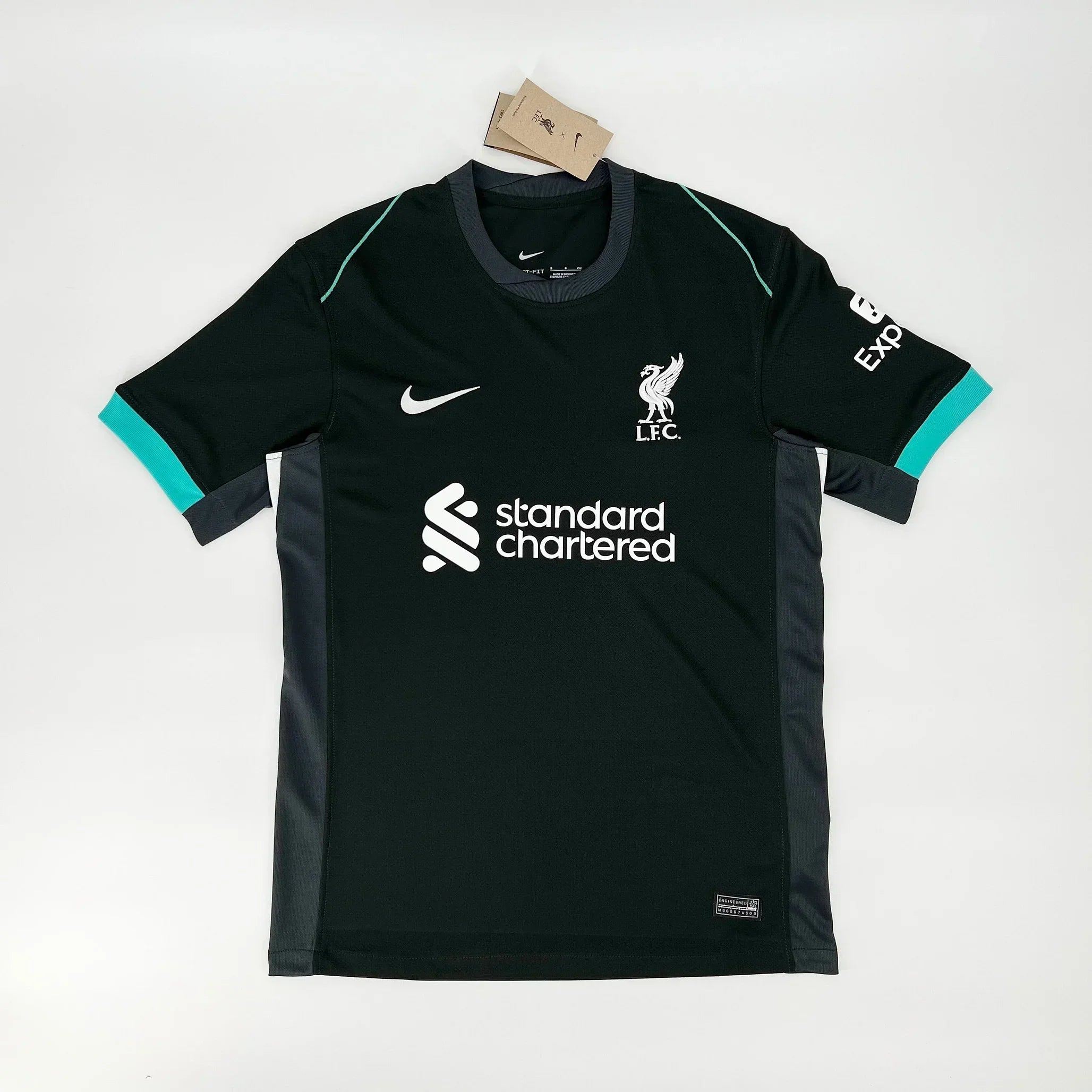 Maillot extérieur Liverpool foot 2024-2025 Le 12 -ème Maillot, maillot de football avec logo et design moderne