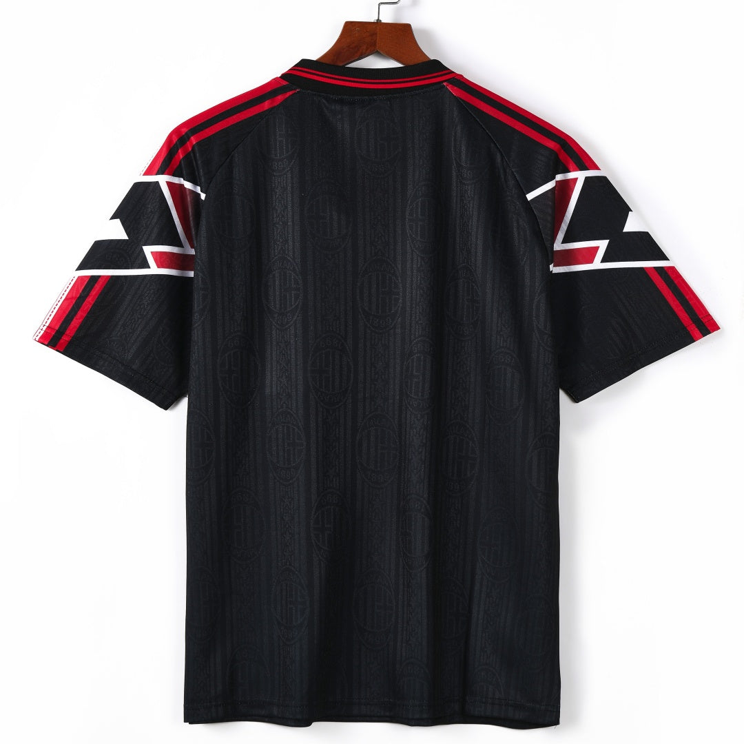 Maillot rétro troisième de l'AC Milan 1997-1998, marque Le 12ème, vue du jersey avec logo et détails du design.