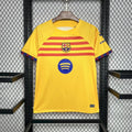 Maillot de football FC Barcelone 2024-2025 troisième version, marque Le 12 -ème Maillot, vue de face avec logo et design moderne