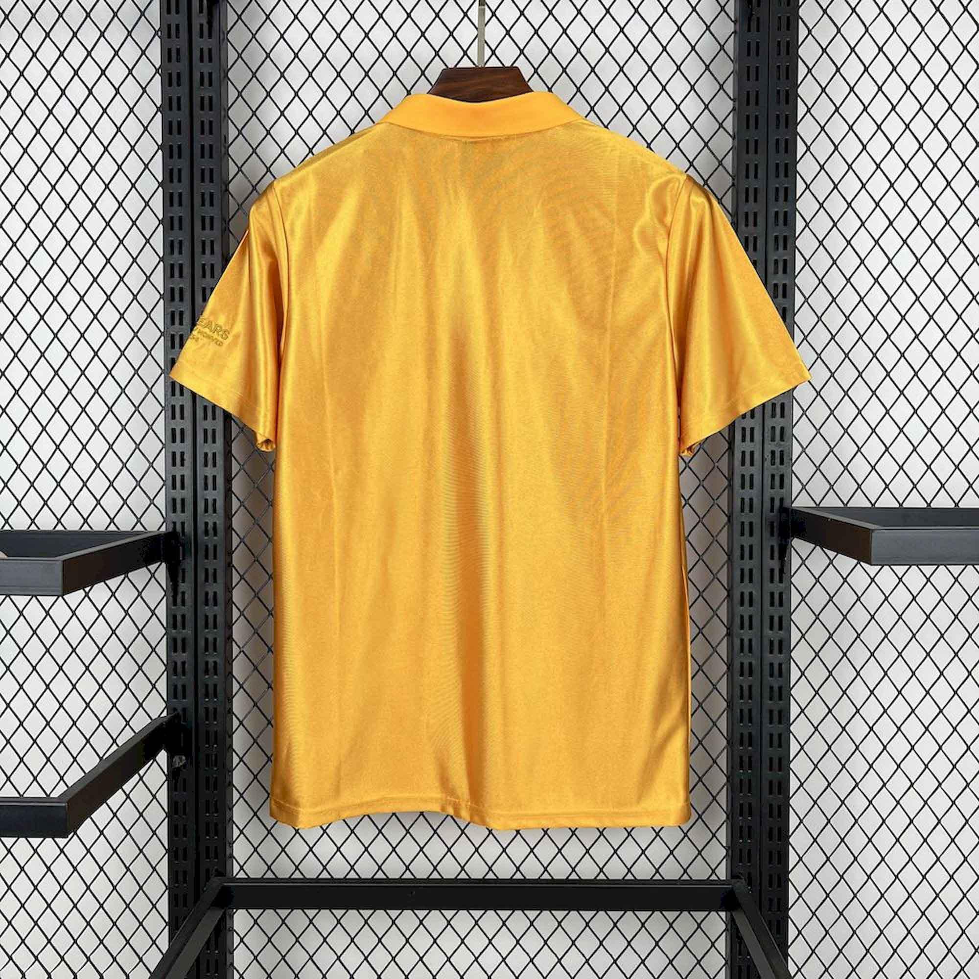 Maillot Wolves concept 2025-26 de Le 12 -ème Maillot, design futuriste avec logo et couleurs officielles du club.
