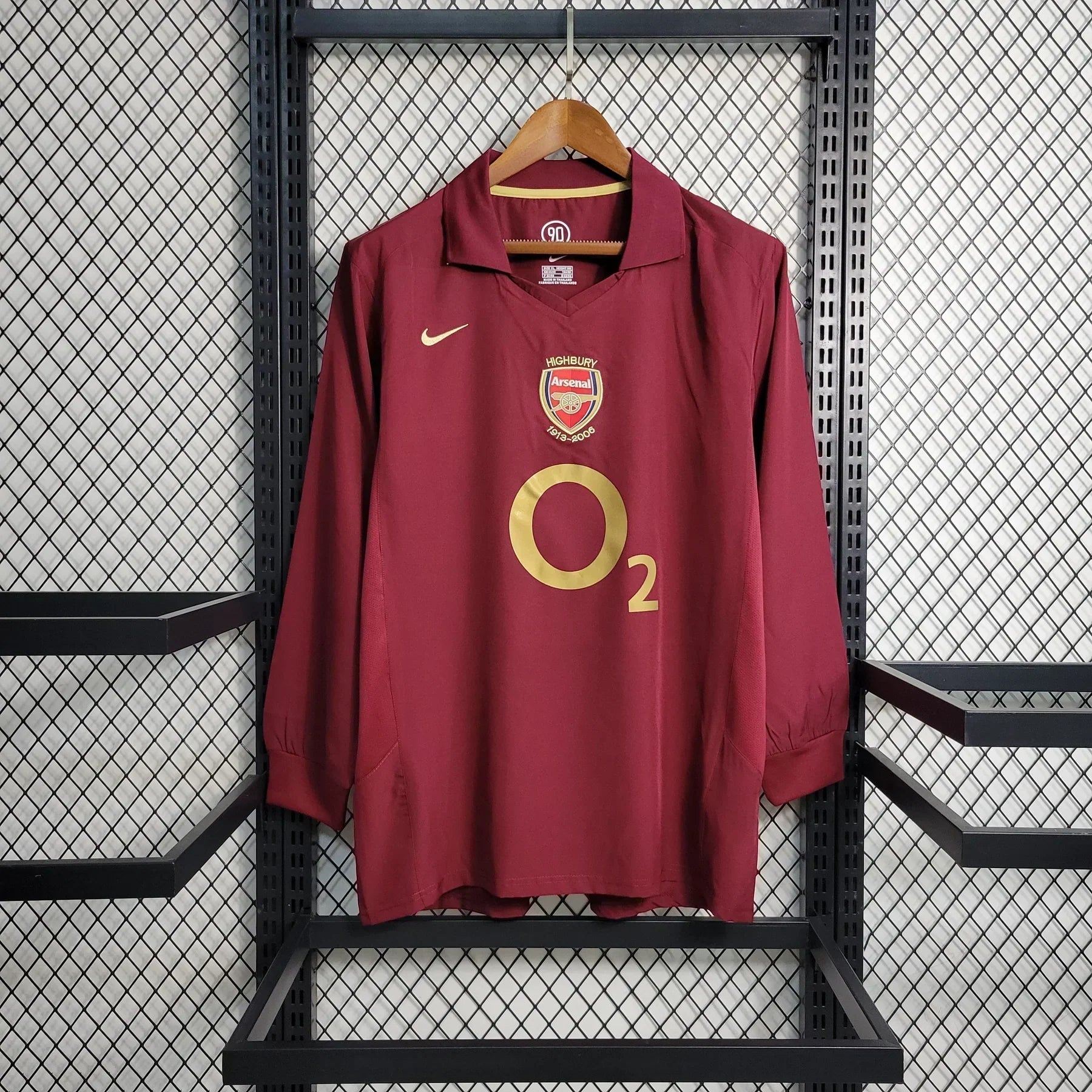 Maillot 05/06 Arsenal rétro à manches longues, maillot de football Le 12 -ème Maillot, design vintage et logo d'équipe visible