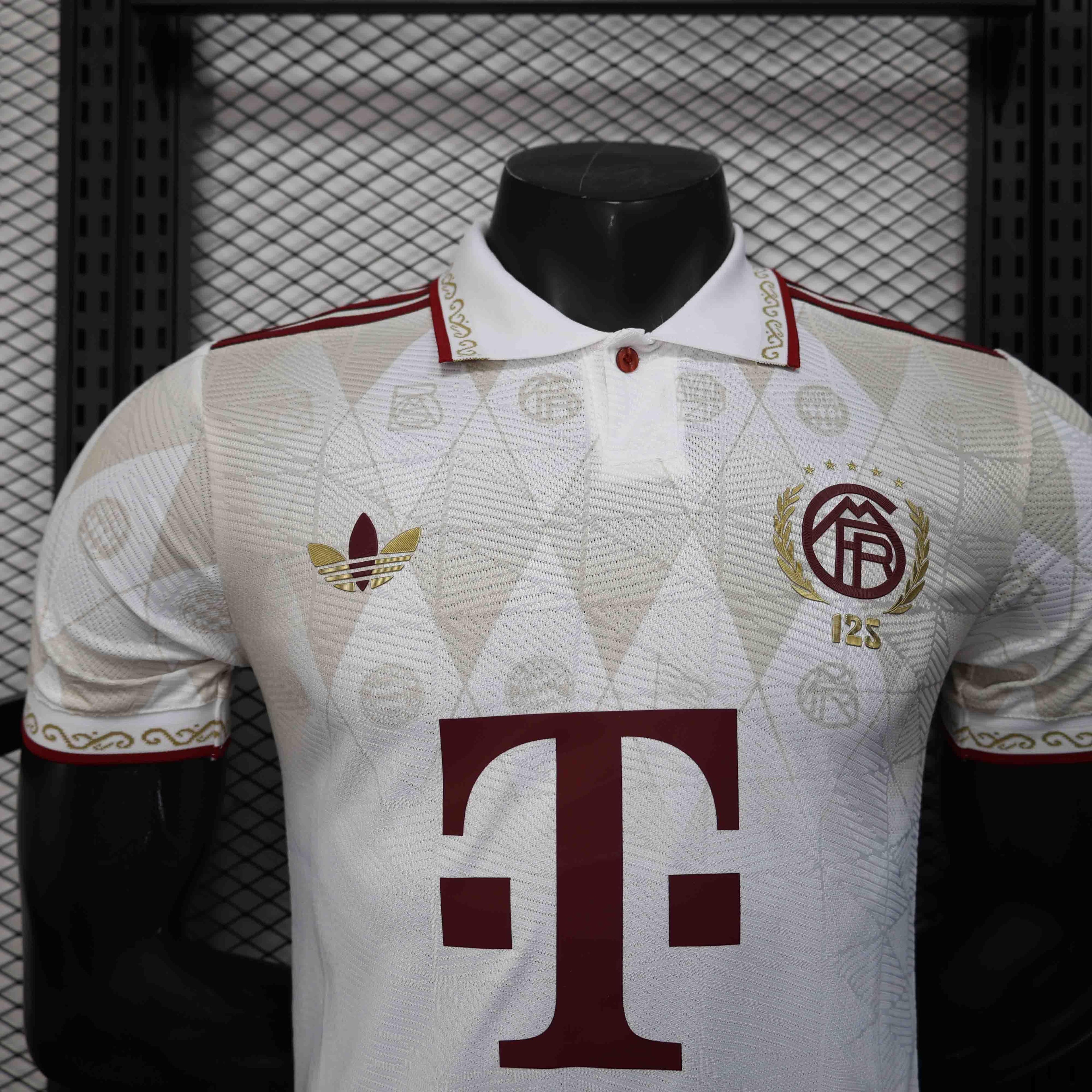 Maillot Bayern Munich concept 2025-26 de Le 12-ème Maillot, vue du devant avec logo et design moderne.