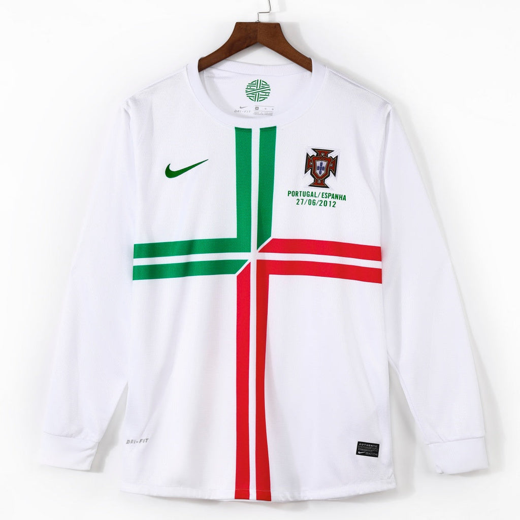 Maillot rétro extérieur Portugal 2011-2012 à manches longues, marque Le 12 -ème Maillot, modèle de football vintage.