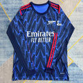 Maillot extérieur à manches longues Arsenal 25/26 de la marque Le 12 -ème Maillot, détails du design et logo de l'équipe.